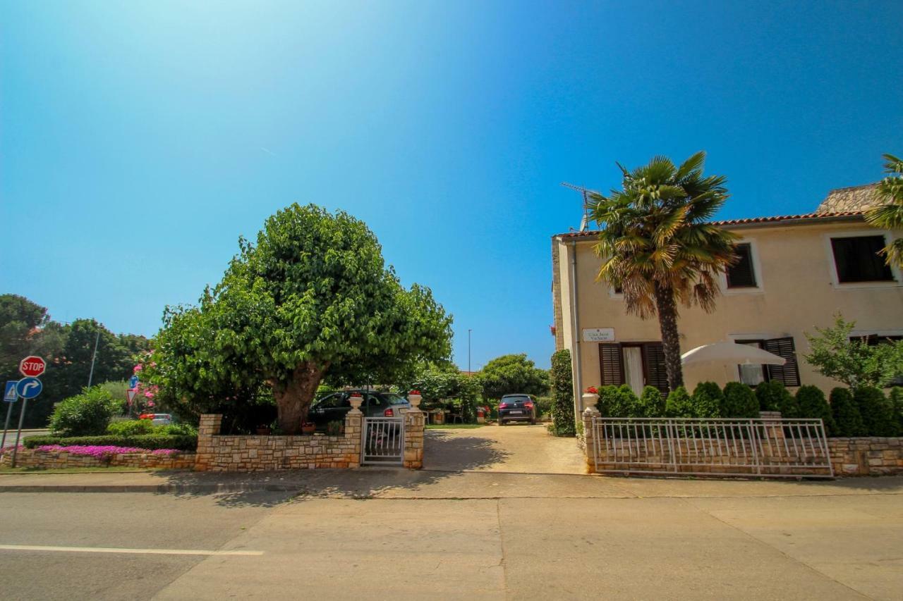 Nerina Apartment *